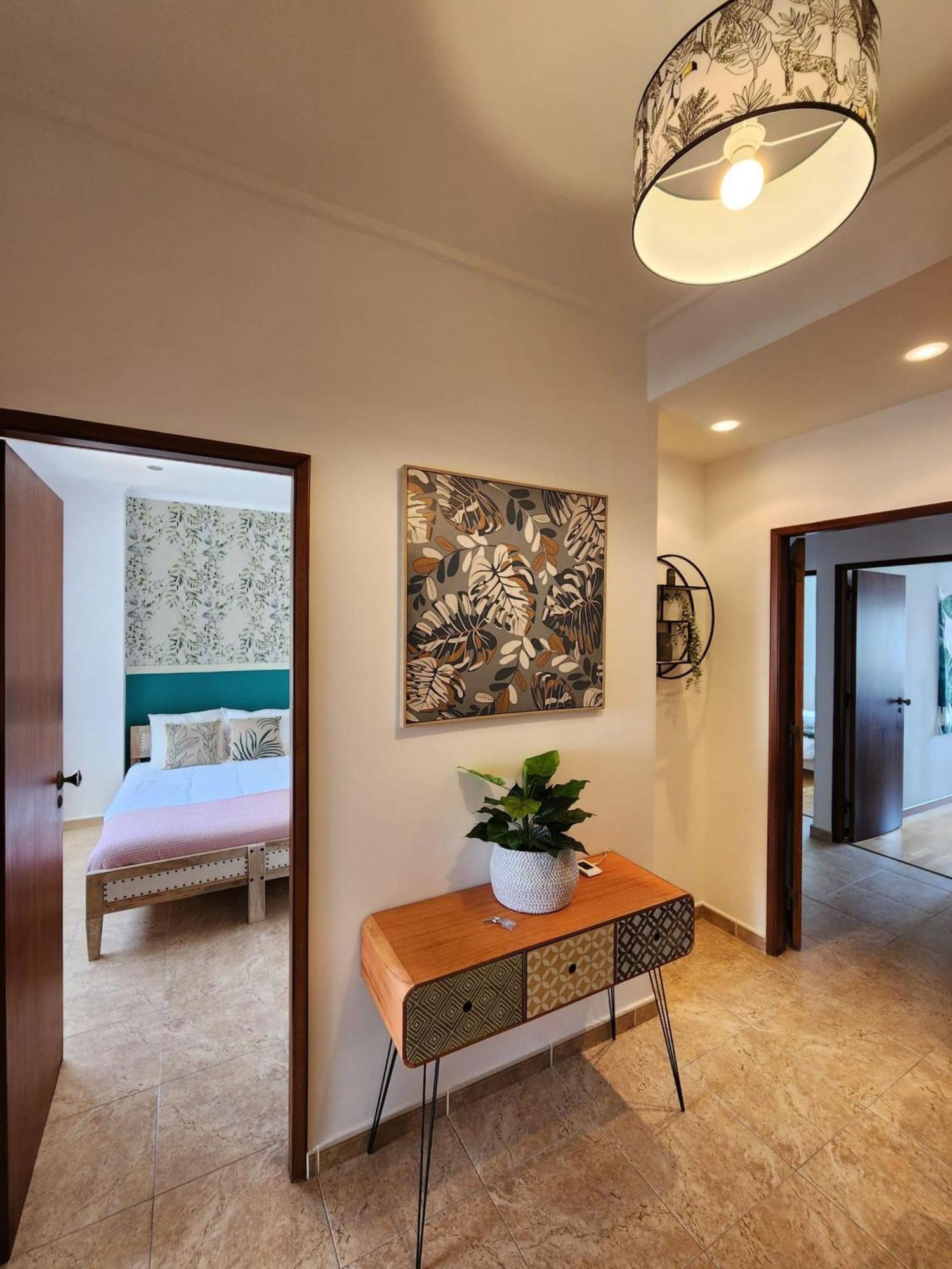 Cozy Apartment In Central Almada W Swing Chairs Екстер'єр фото