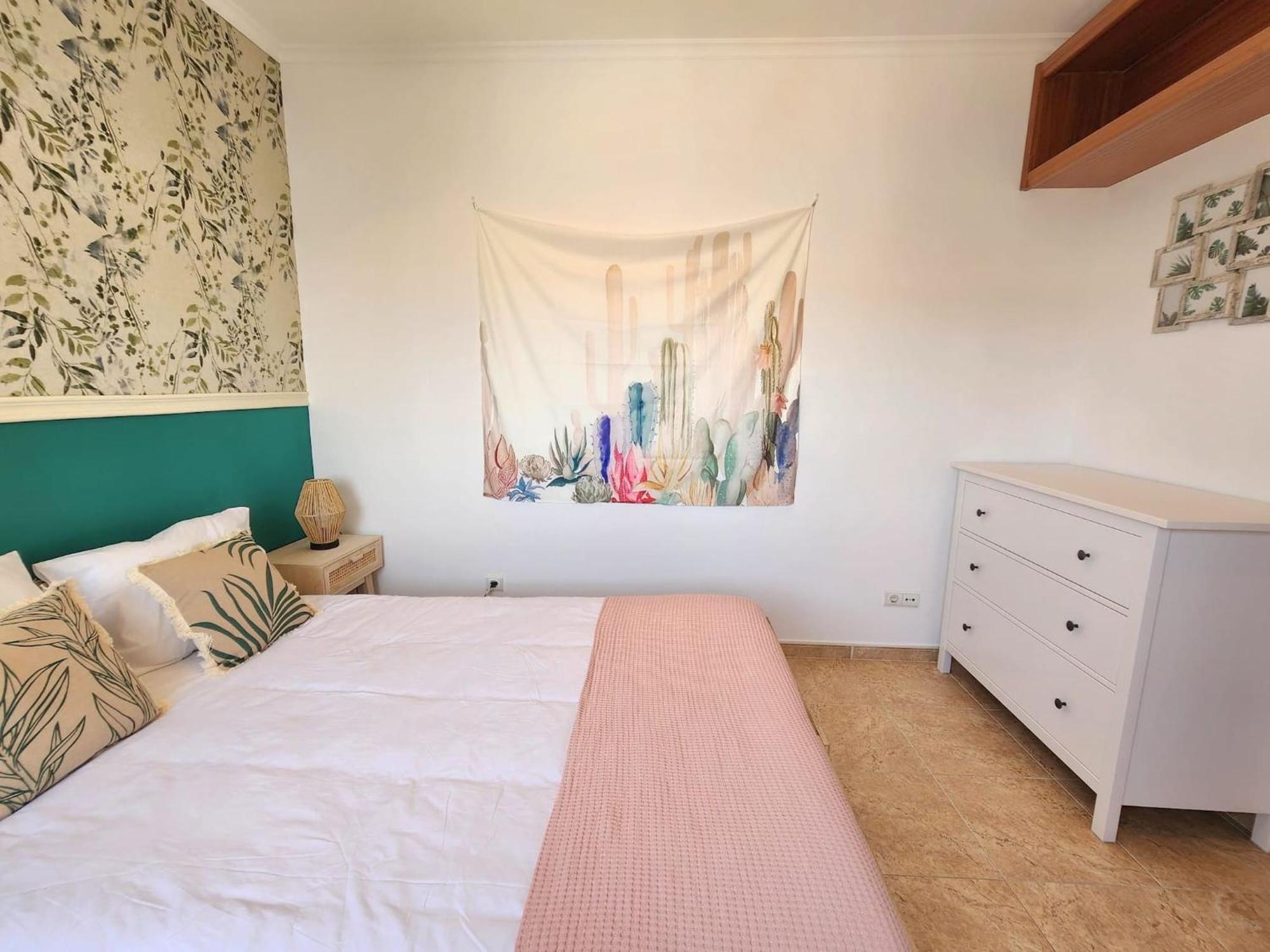 Cozy Apartment In Central Almada W Swing Chairs Екстер'єр фото