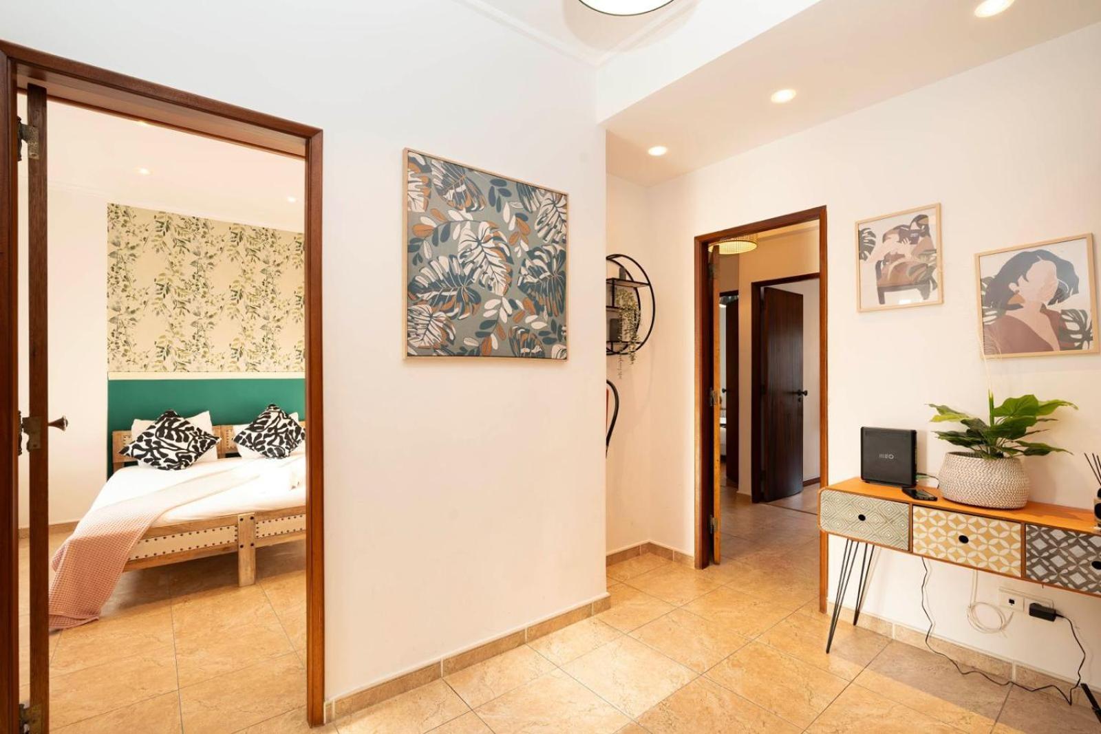 Cozy Apartment In Central Almada W Swing Chairs Екстер'єр фото