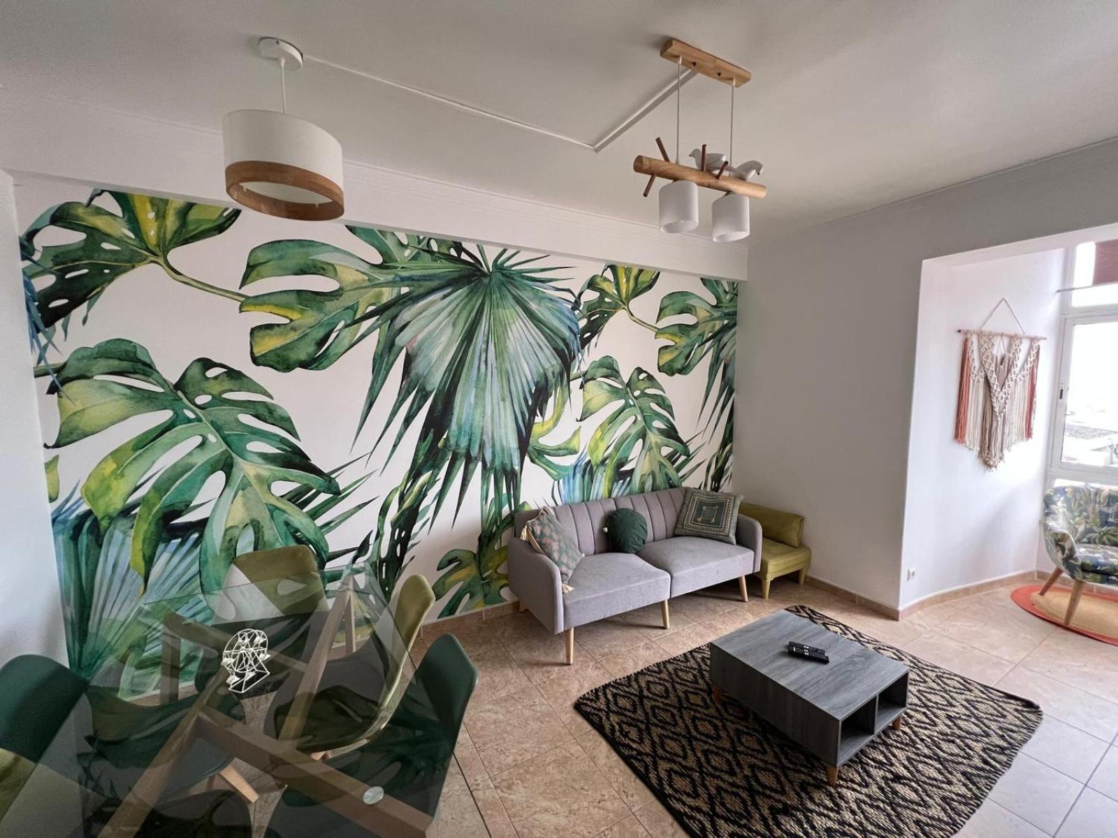 Cozy Apartment In Central Almada W Swing Chairs Екстер'єр фото